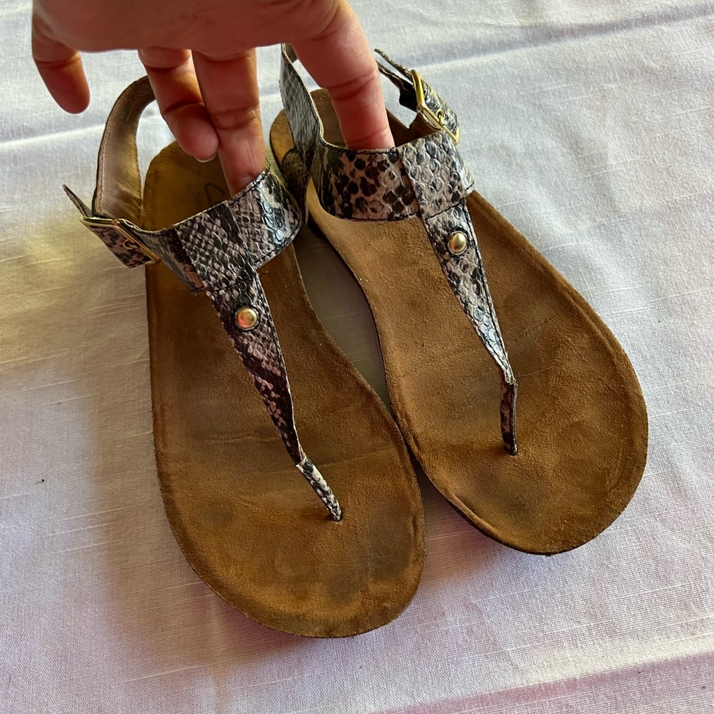 Clark’s snake skin pattern sandals 8
